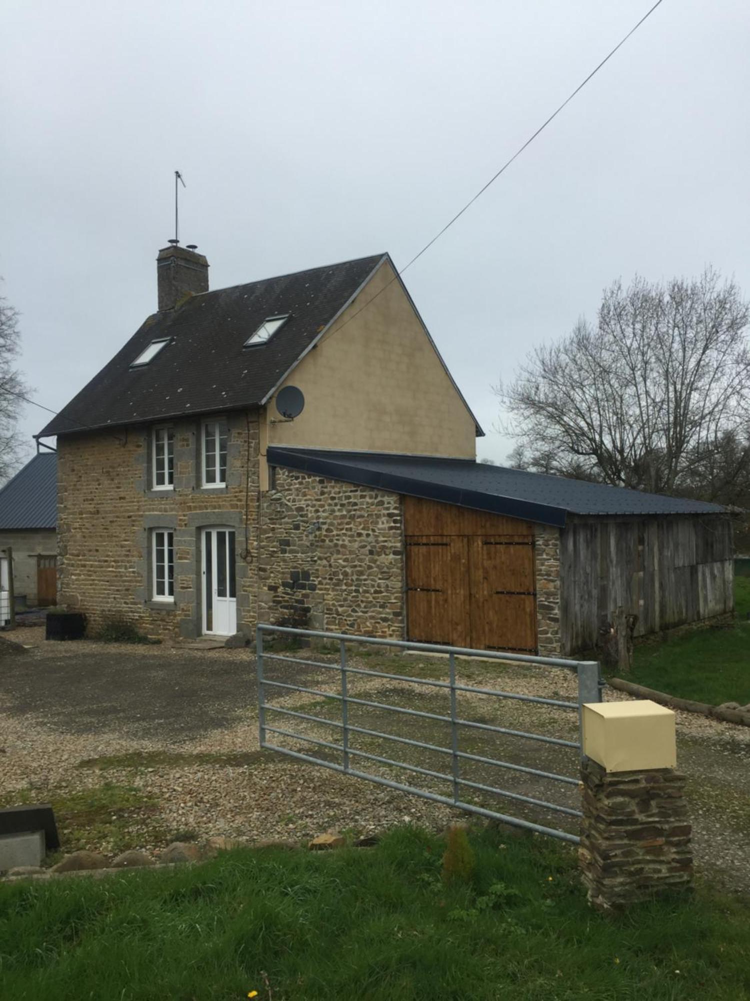 Spacious, Rustic Studio Space For 2 Persons Saint-Cyr-du-Bailleul Kültér fotó